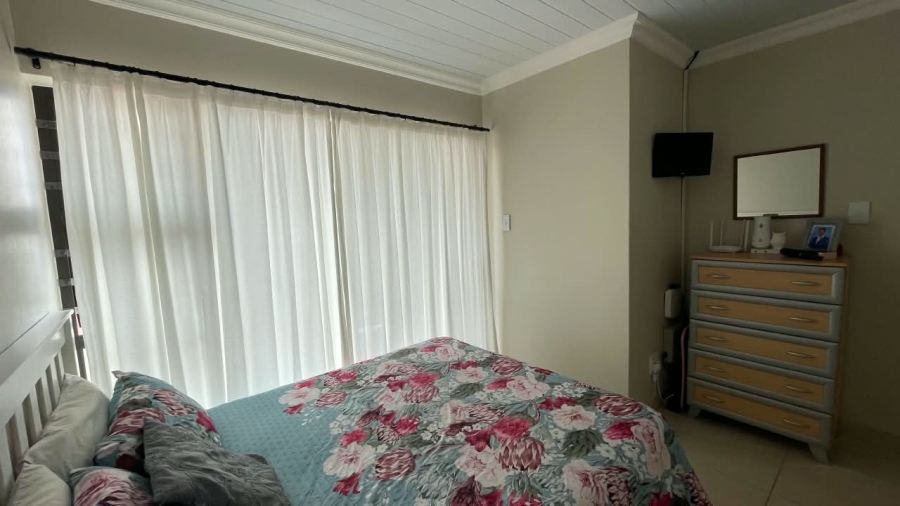 2 Bedroom Property for Sale in Dana Bay Western Cape